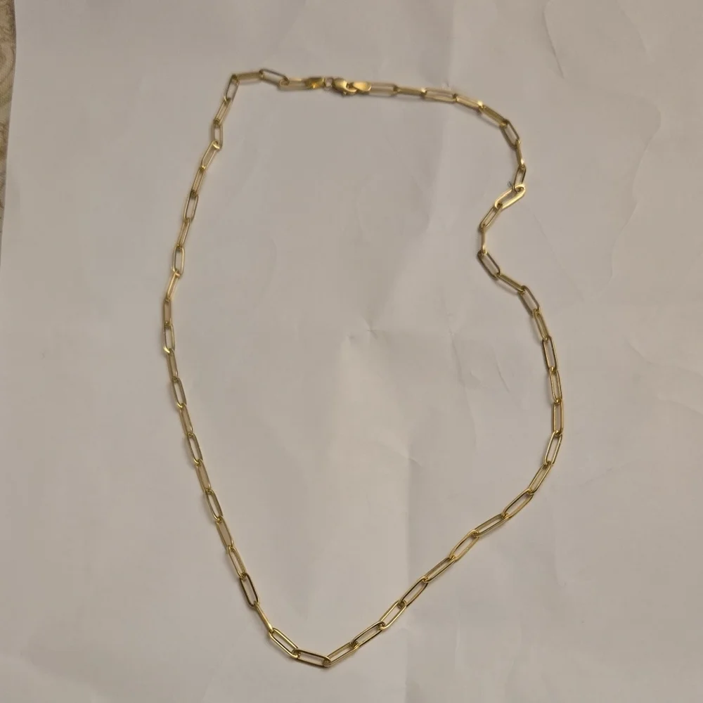 Elegant Gold Chain Necklace - Picture 2 of 5